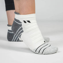 Load image into Gallery viewer, Socks Aspen