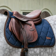 Load image into Gallery viewer, AirFlow Saddle Pad Jumping